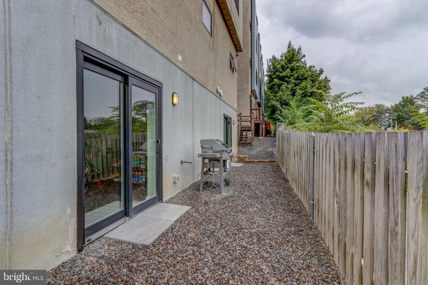 7014 Pipers Glen Way Property Photo 45