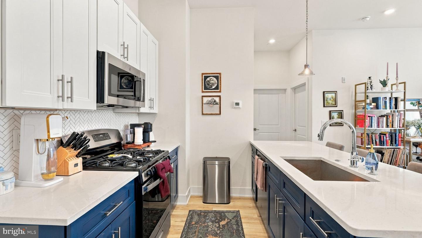 1129 Germantown Ave #2a Property Photo 8