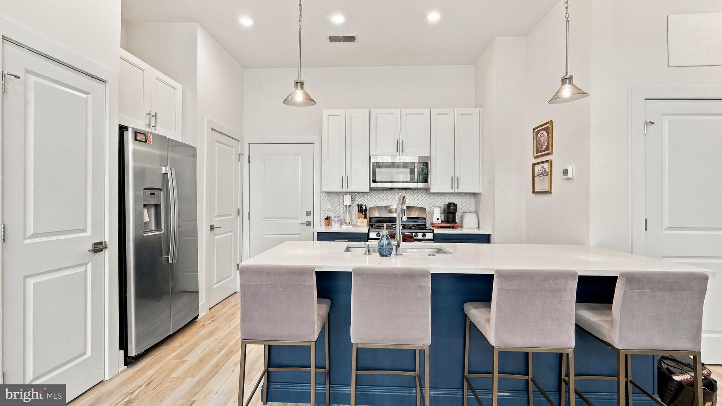 1129 Germantown Ave #2a Property Photo 10
