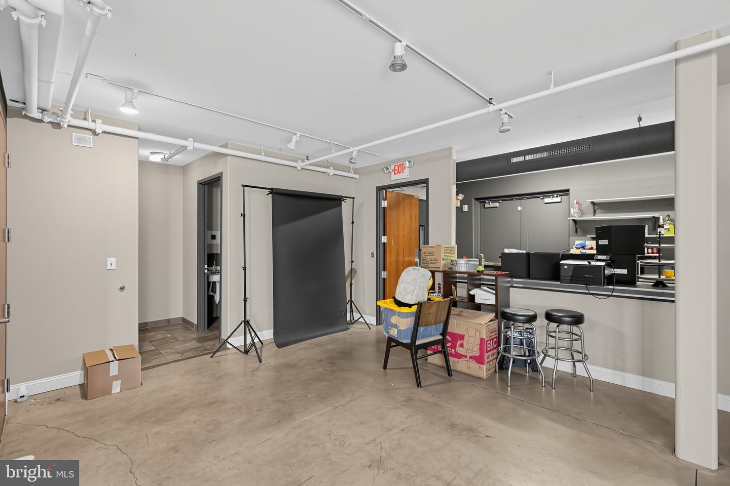 1437 W Passyunk Ave Property Photo 10