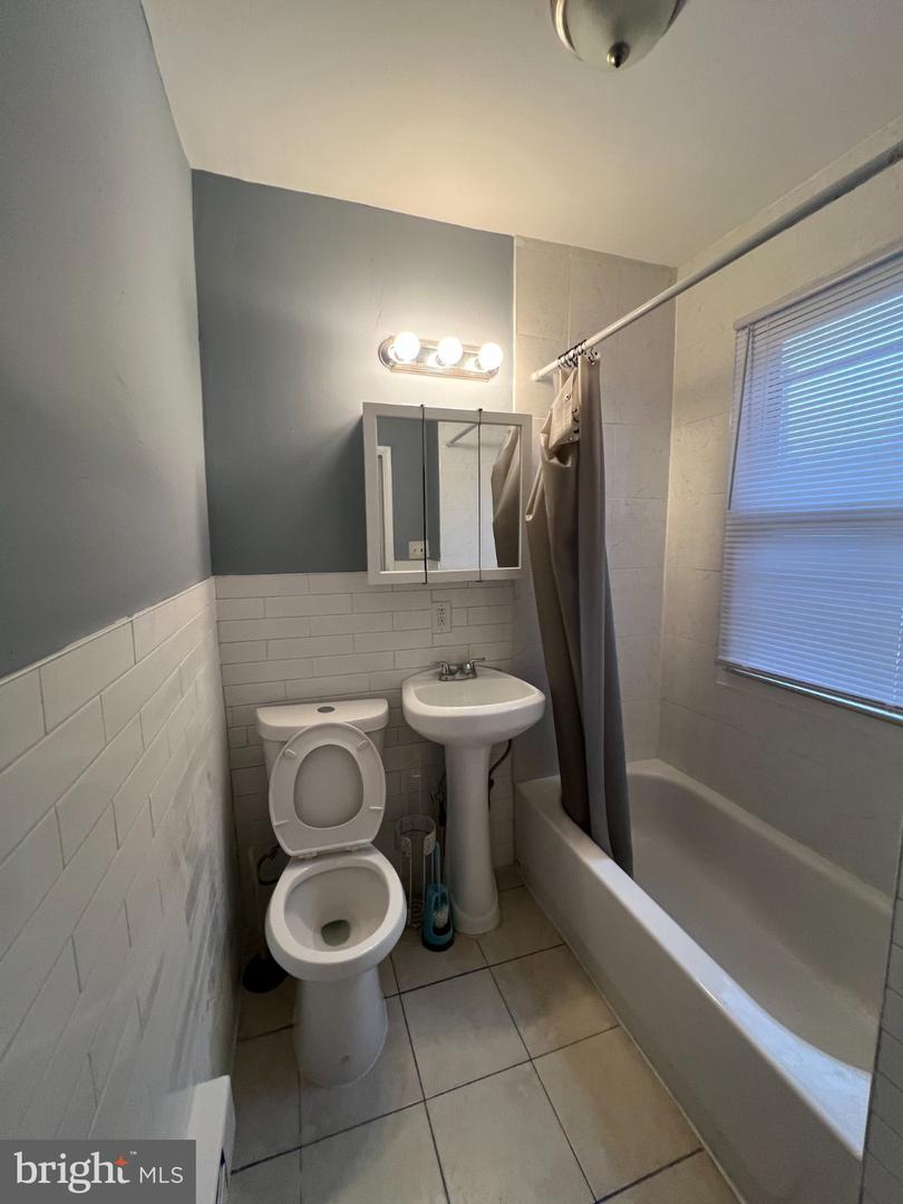 4717 Unruh Ave Property Photo 5