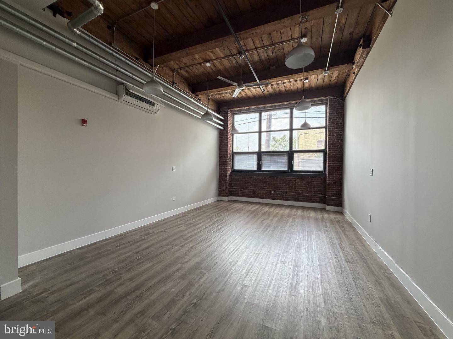 1825 E Atlantic St #109 Property Photo 6