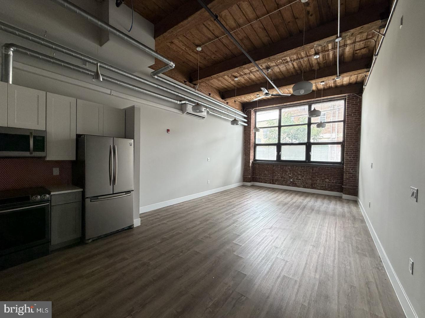 1825 E Atlantic St #109 Property Photo 11