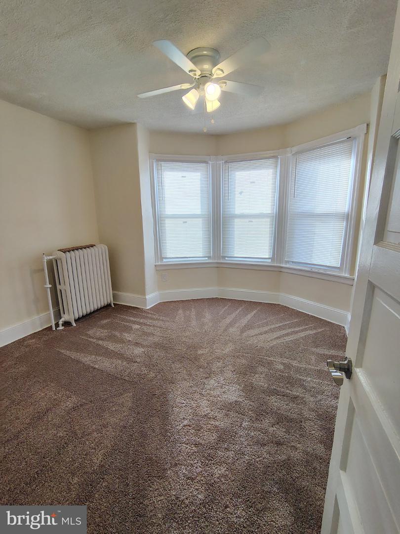 329 N Redfield St Property Photo 7