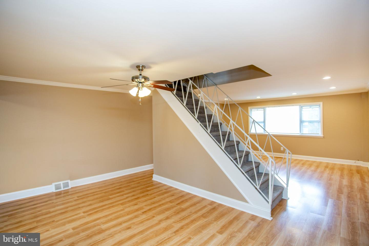 3545 Nottingham Ln Property Photo 5