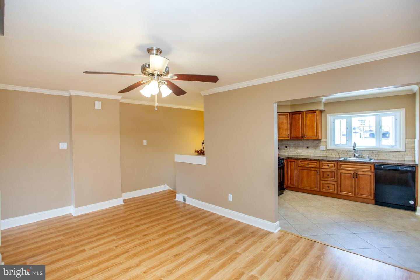 3545 Nottingham Ln Property Photo 6