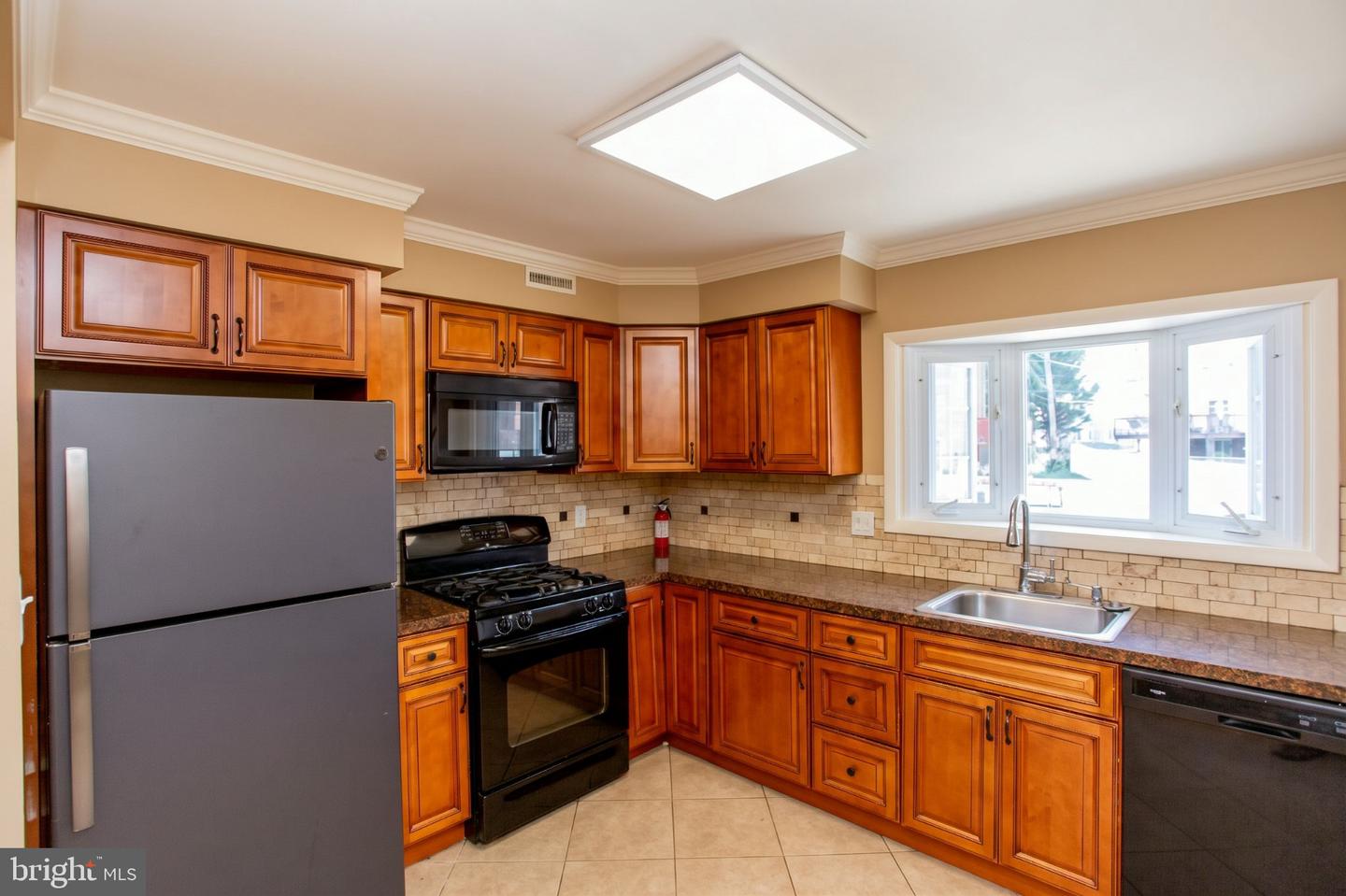 3545 Nottingham Ln Property Photo 10