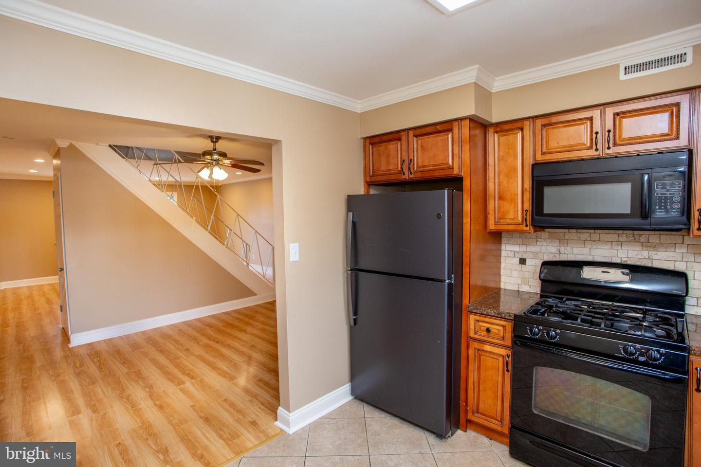 3545 Nottingham Ln Property Photo 12