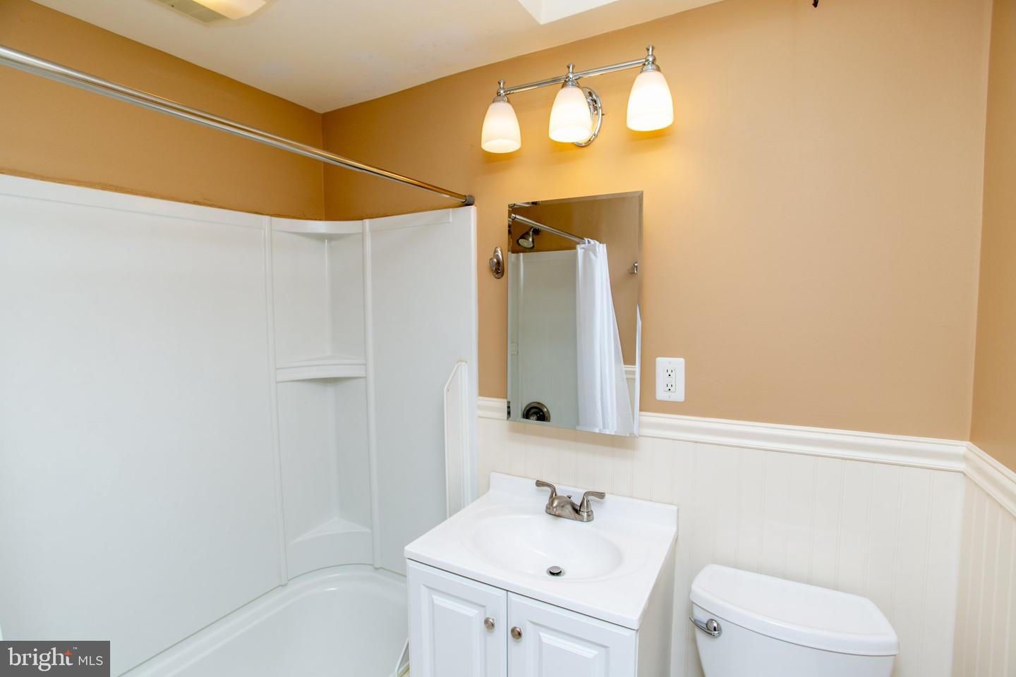 3545 Nottingham Ln Property Photo 19