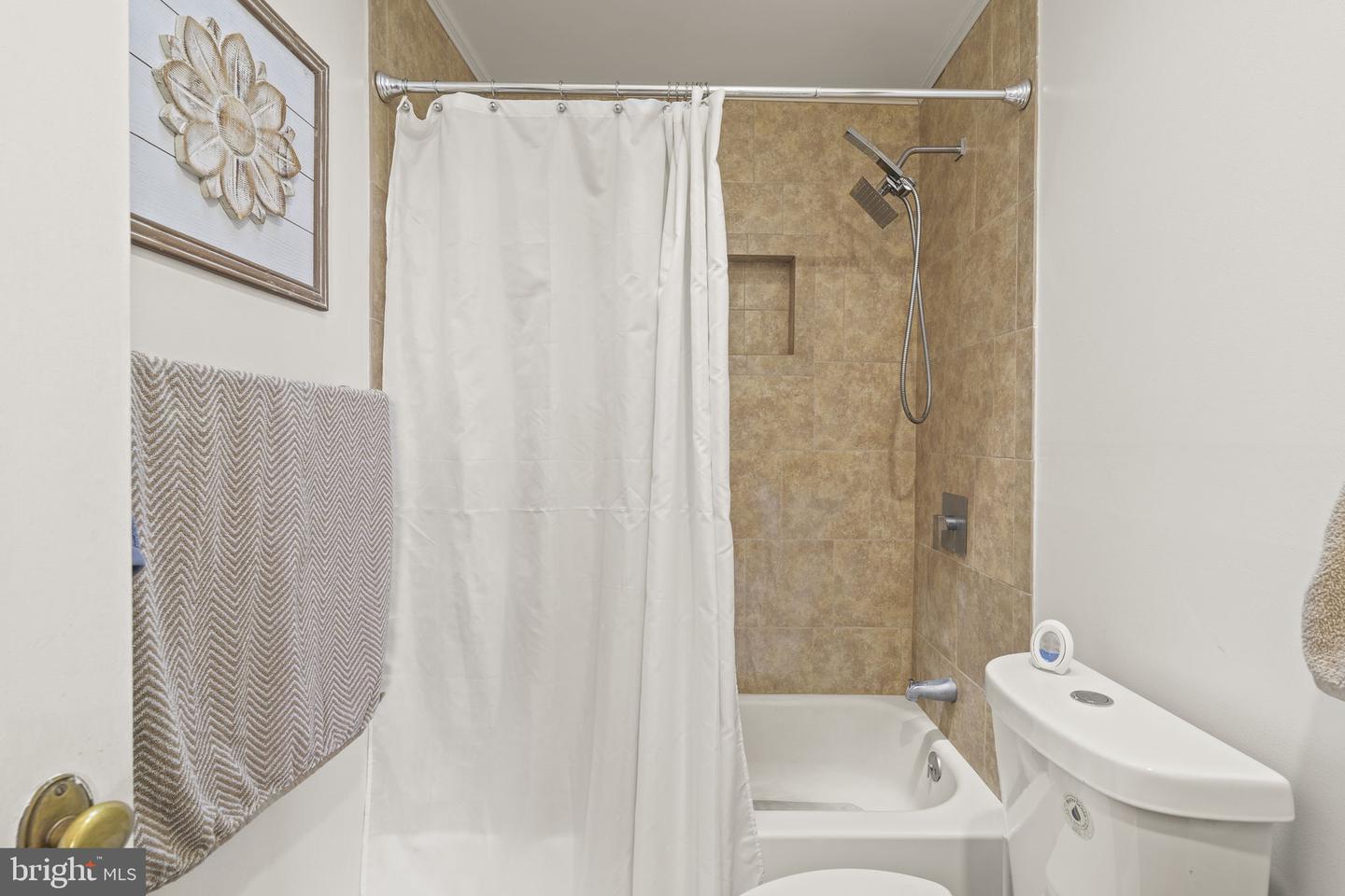8046 Terry St Property Photo 17