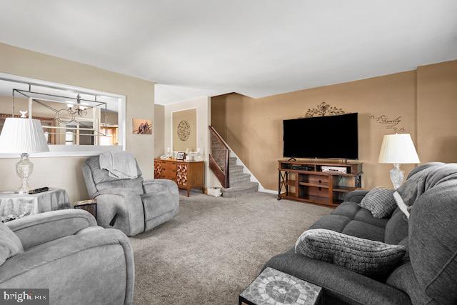 2047 Nester St Property Photo 4