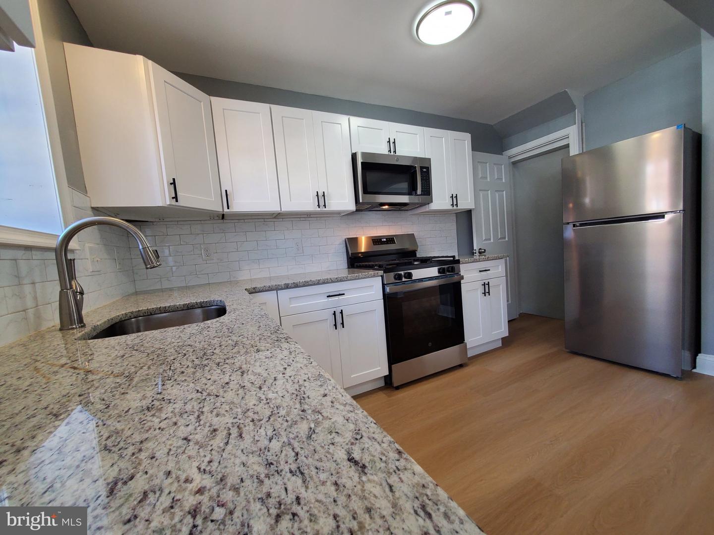 8142 Terry St Property Photo 5