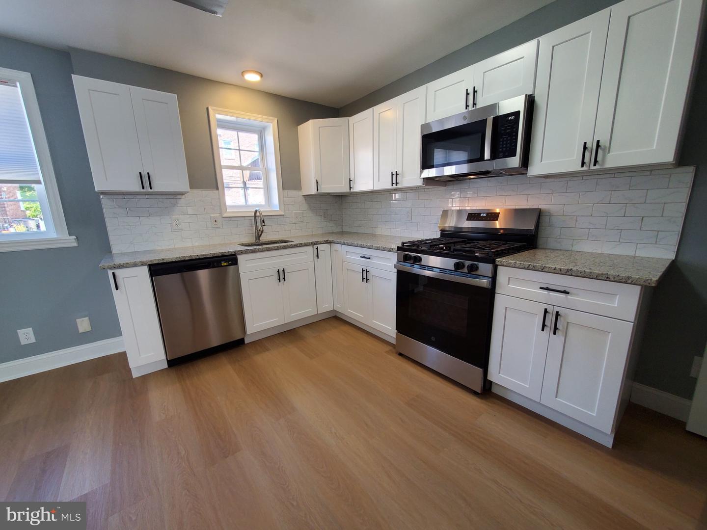 8142 Terry St Property Photo 6