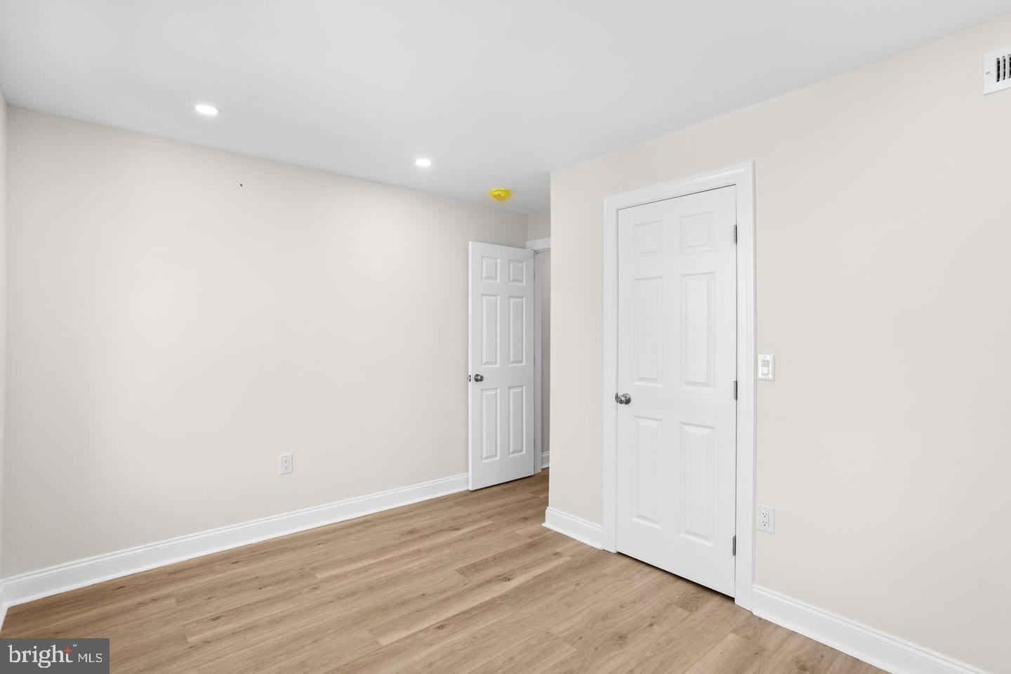 2116 N Franklin St Property Photo 35