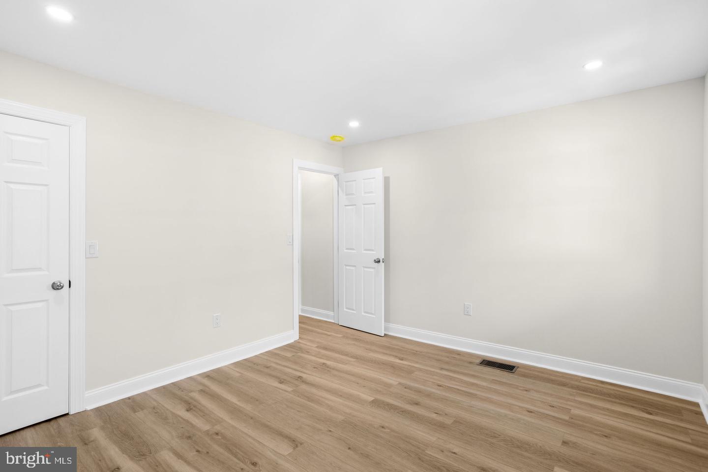2116 N Franklin St Property Photo 45