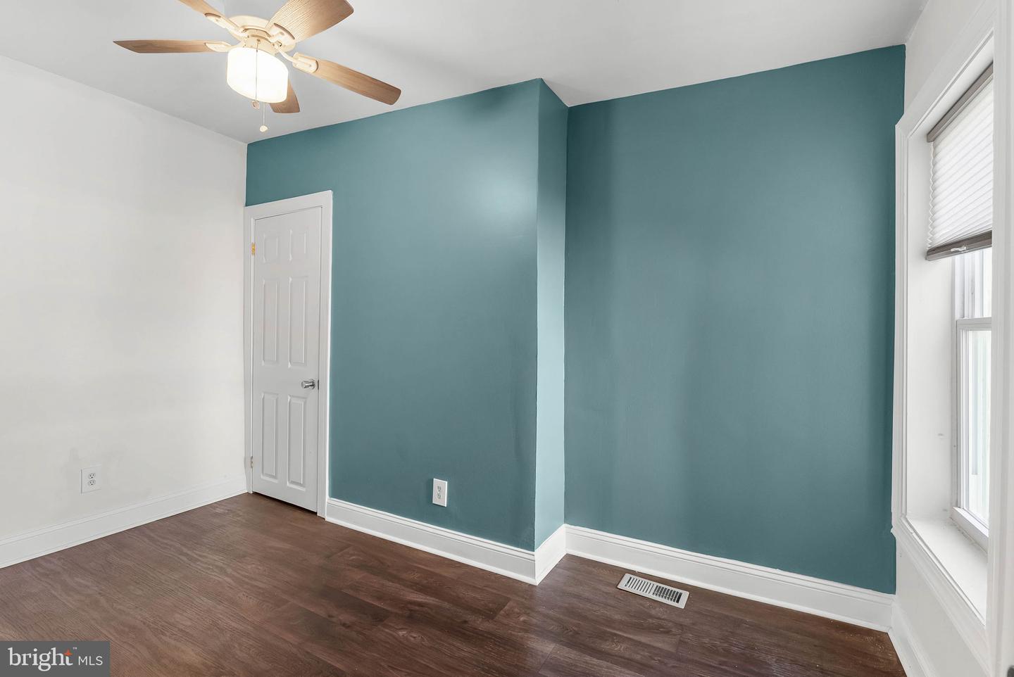 2431 W Seybert St Property Photo 19