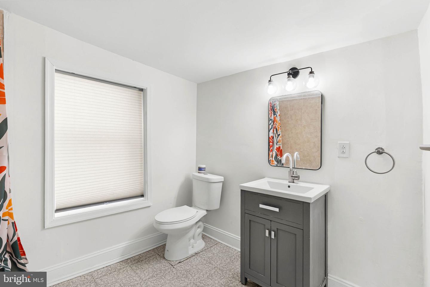 2431 W Seybert St Property Photo 22