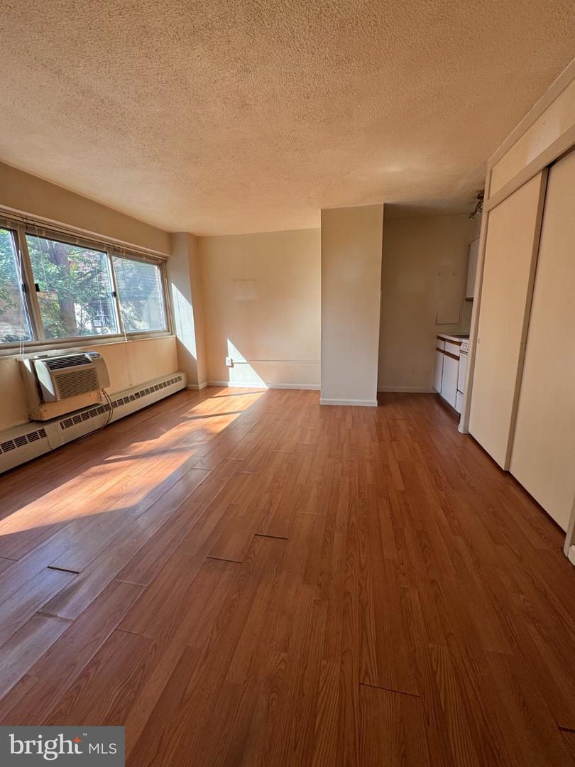 2101-7 Chestnut #unit 216 Property Photo 7
