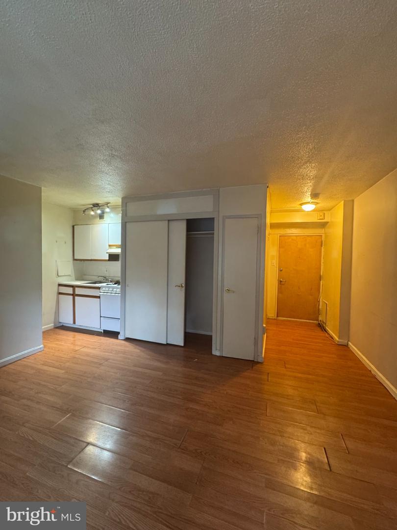 2101-7 Chestnut #unit 216 Property Photo 8