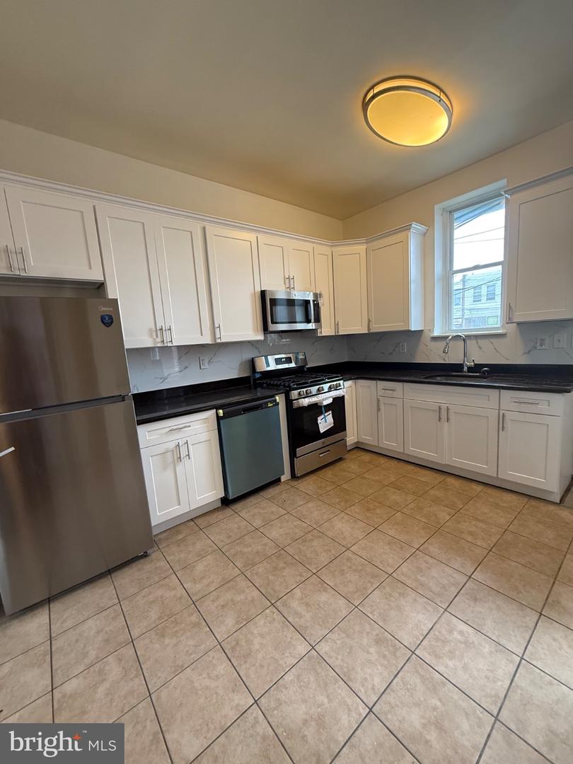 5745 Walnut St Property Photo 8