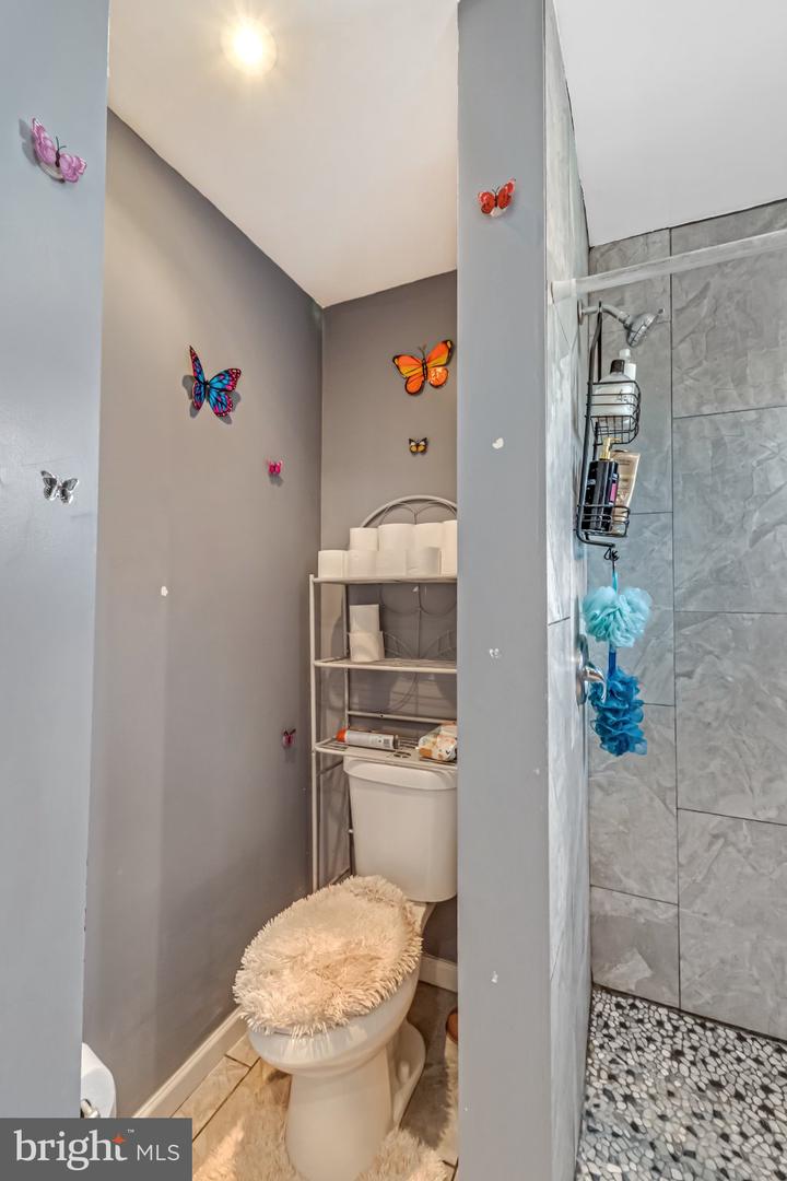 6036 Walker St Property Photo 14
