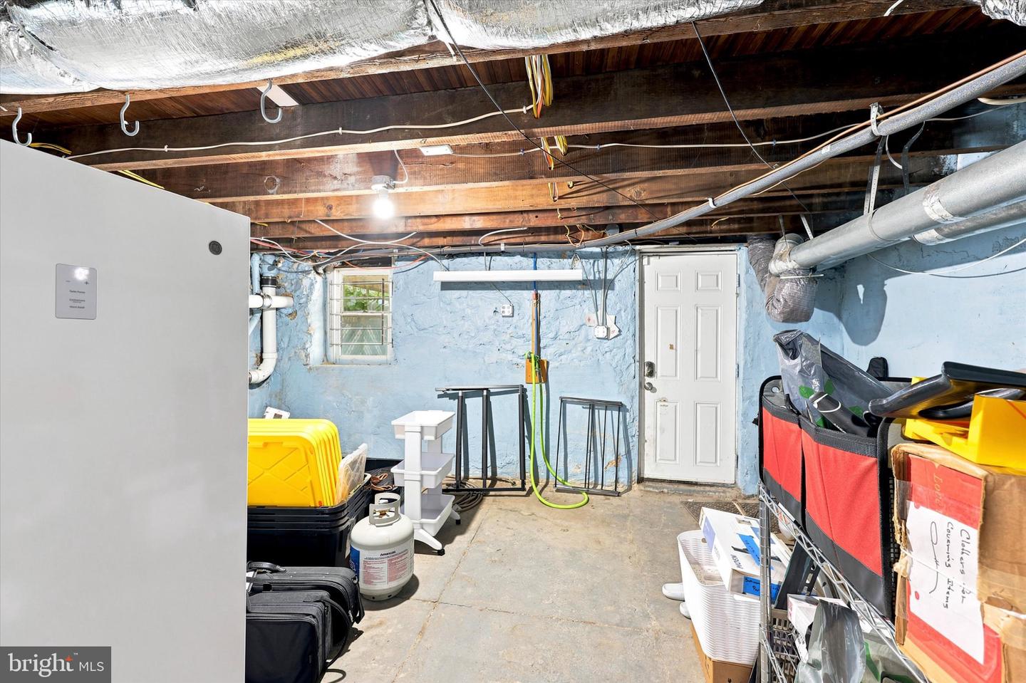 305 Carson St Property Photo 12