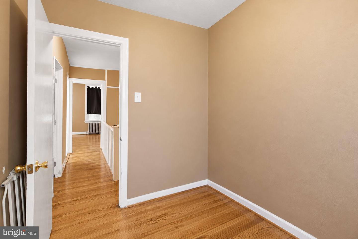 512 N Gross St Property Photo 12