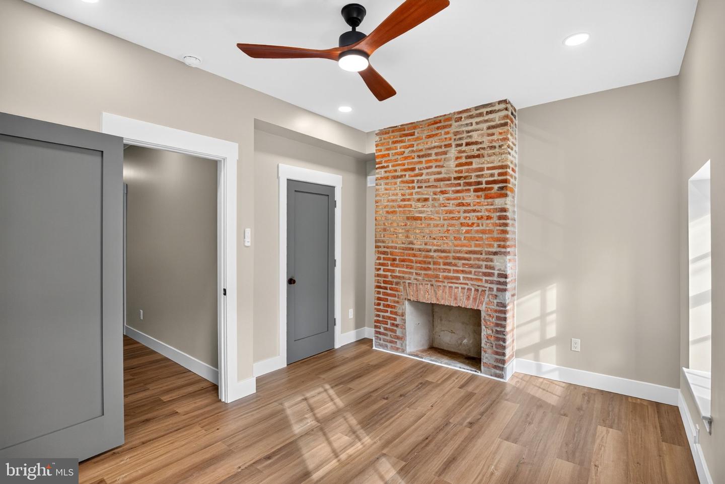 1108 S Front St Property Photo 14