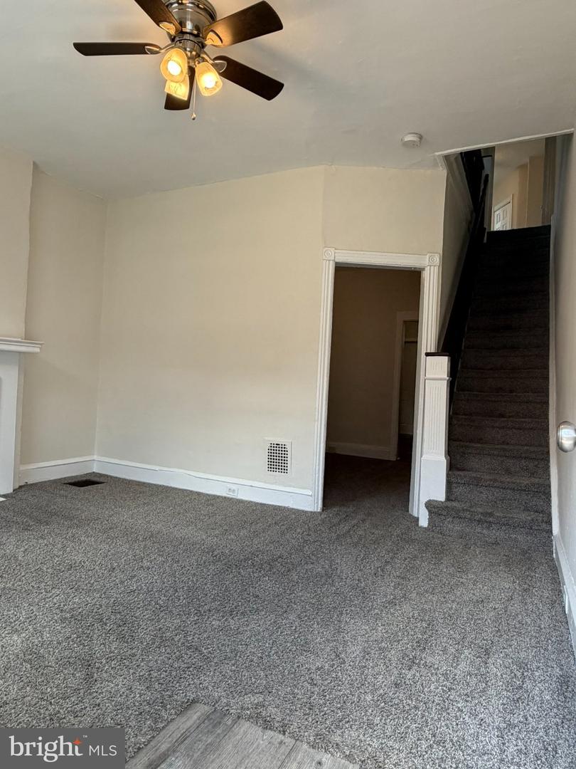 2830 N Lecount St Property Photo 2