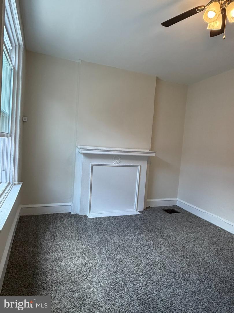 2830 N Lecount St Property Photo 3