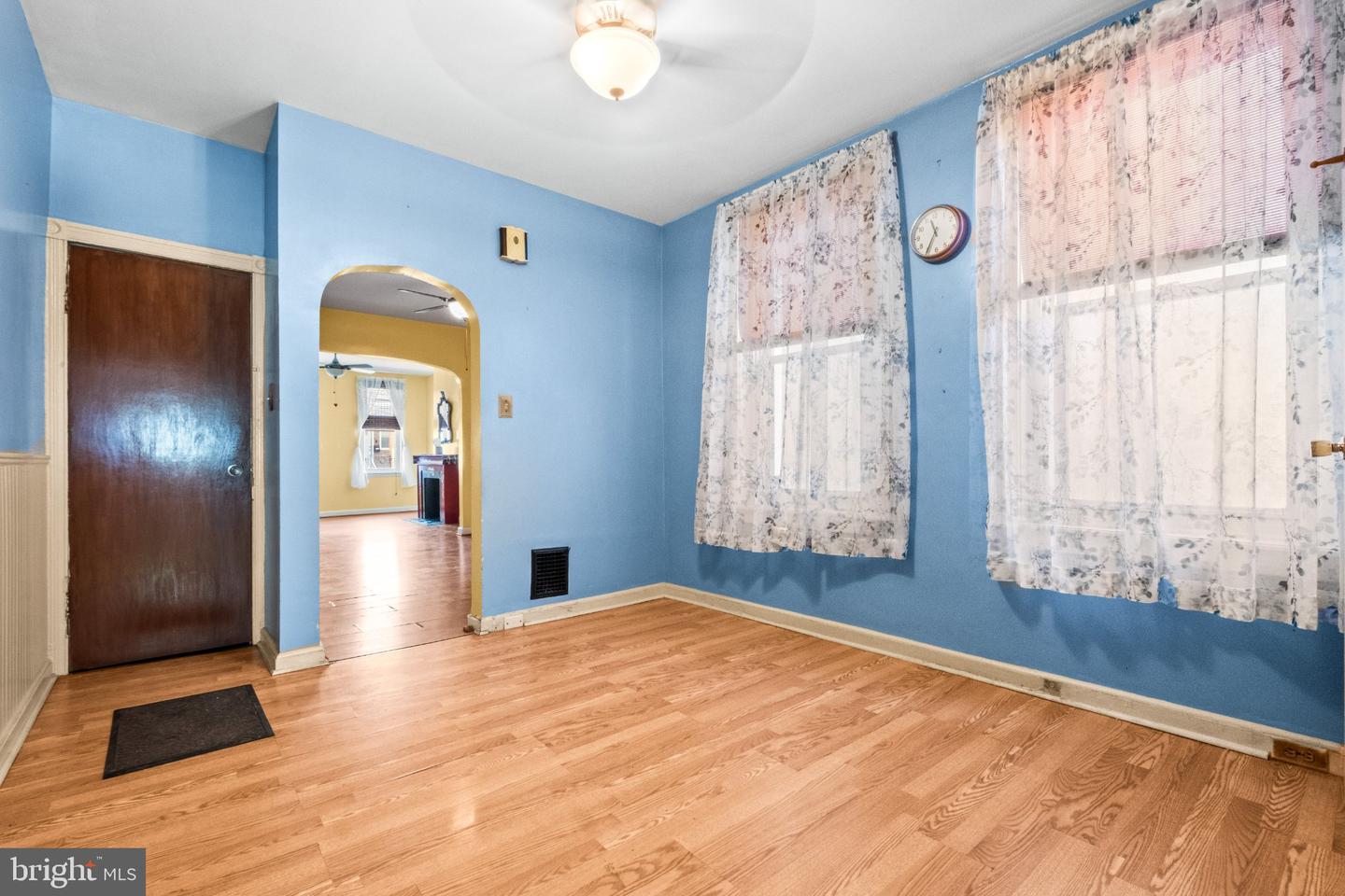 2560 E Ann St Property Photo 17