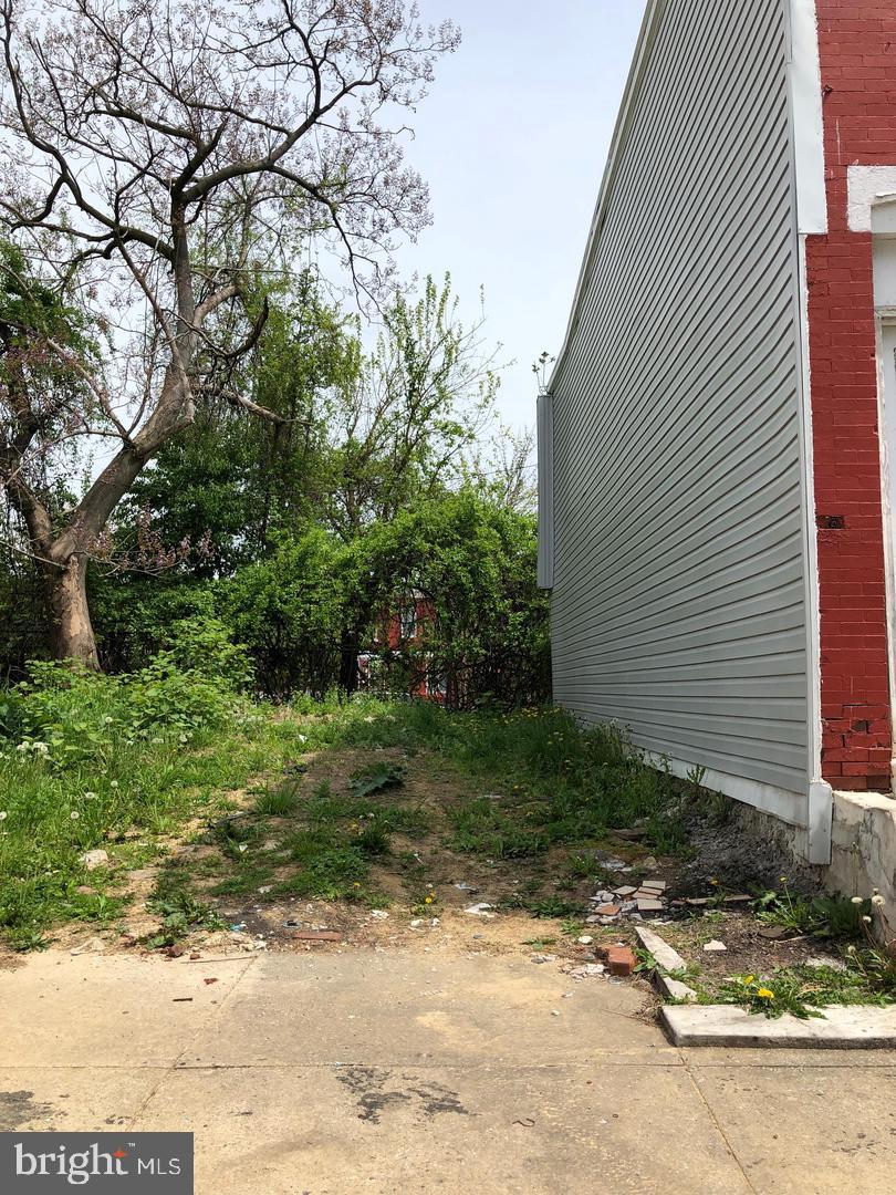 1813 N RINGGOLD ST Property Photo 1