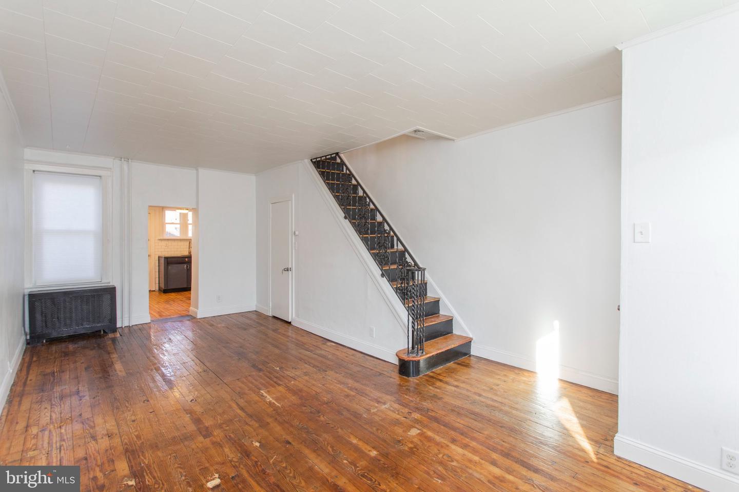 2832 Miller St Property Photo 3