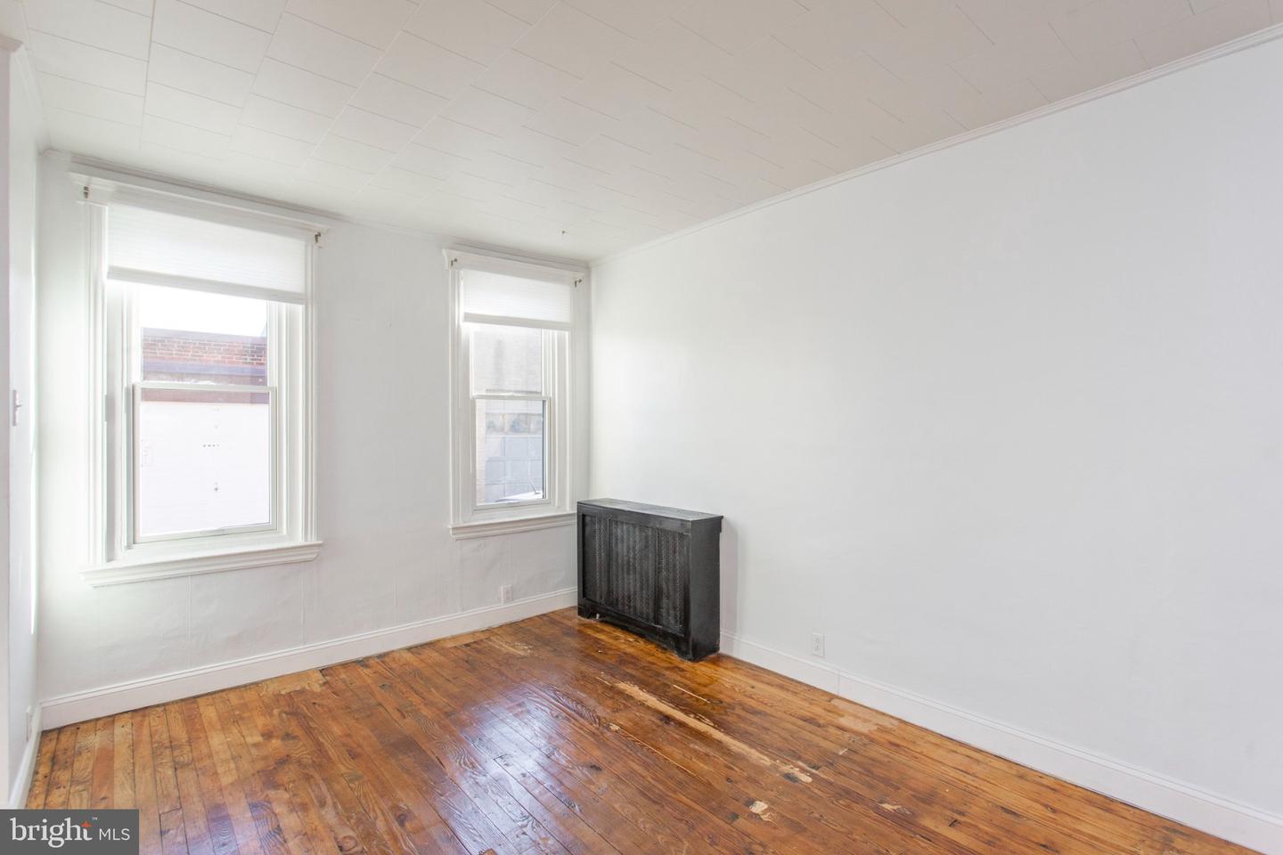 2832 Miller St Property Photo 5