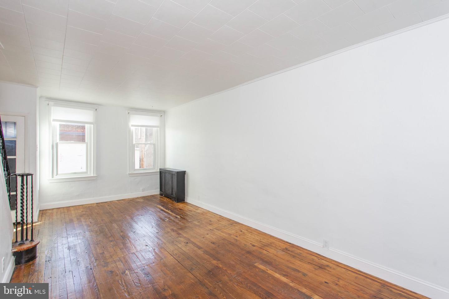 2832 Miller St Property Photo 6