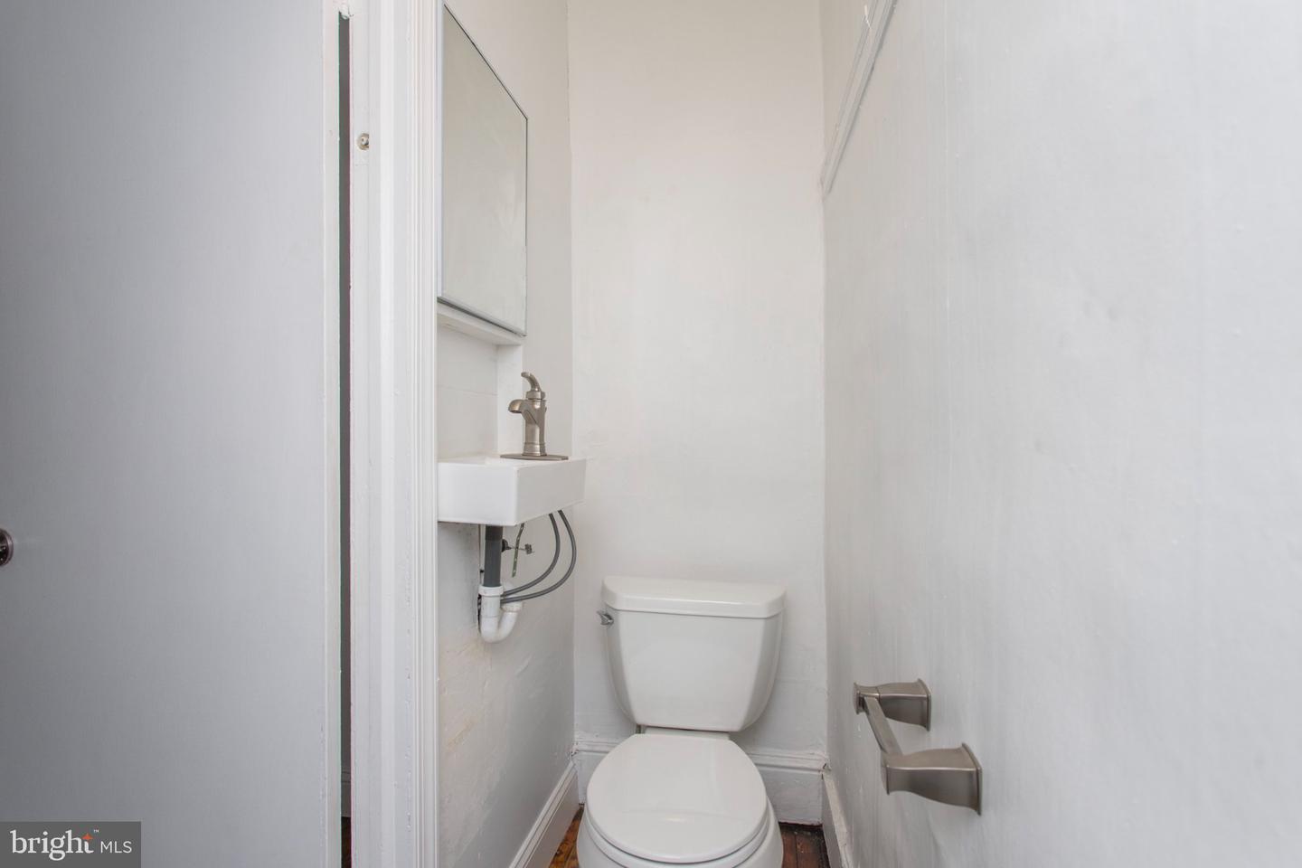 2832 Miller St Property Photo 8