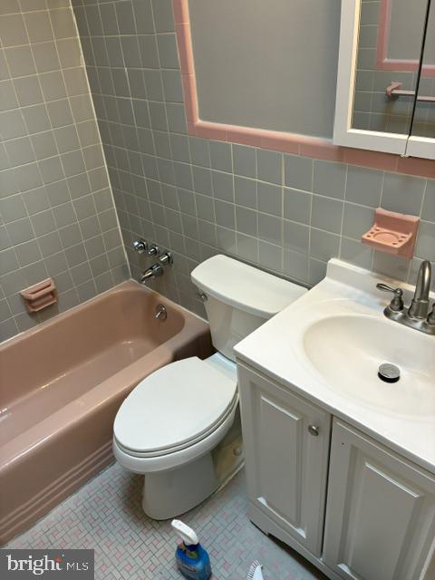 6119 Colgate St Property Photo 8