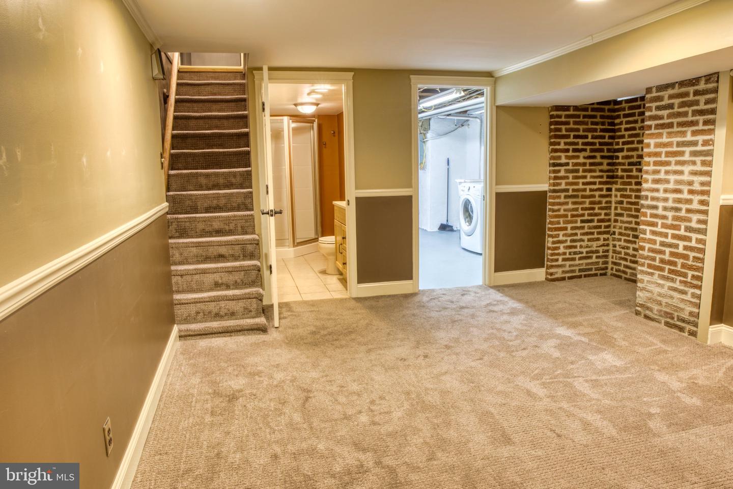 8030 Burholme Ave Property Photo 16
