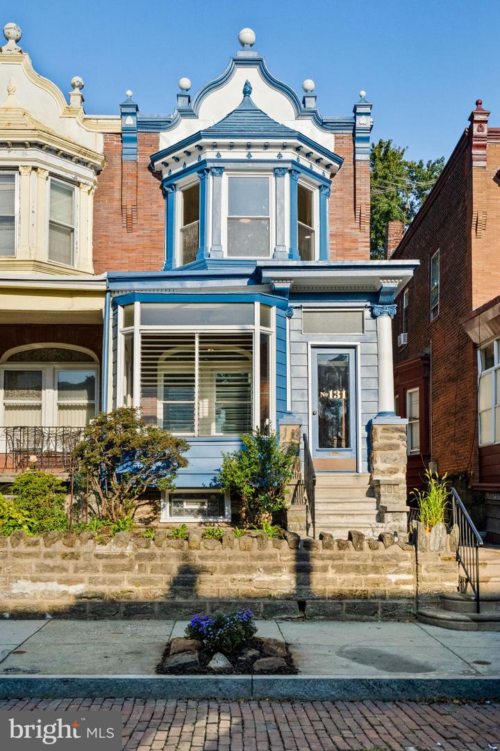 131 W Abbottsford Ave Property Photo 8