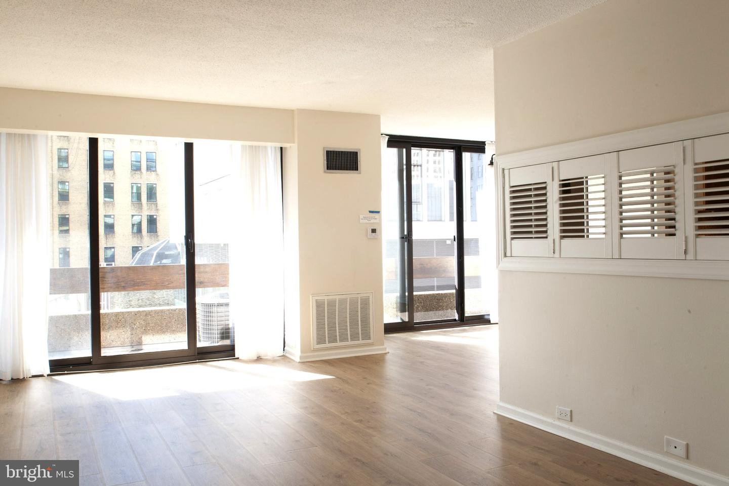 1326-42 Spruce St #608 Property Photo 10