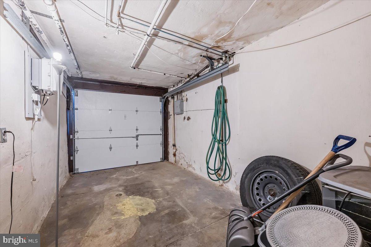 4151 Barnett St Property Photo 29