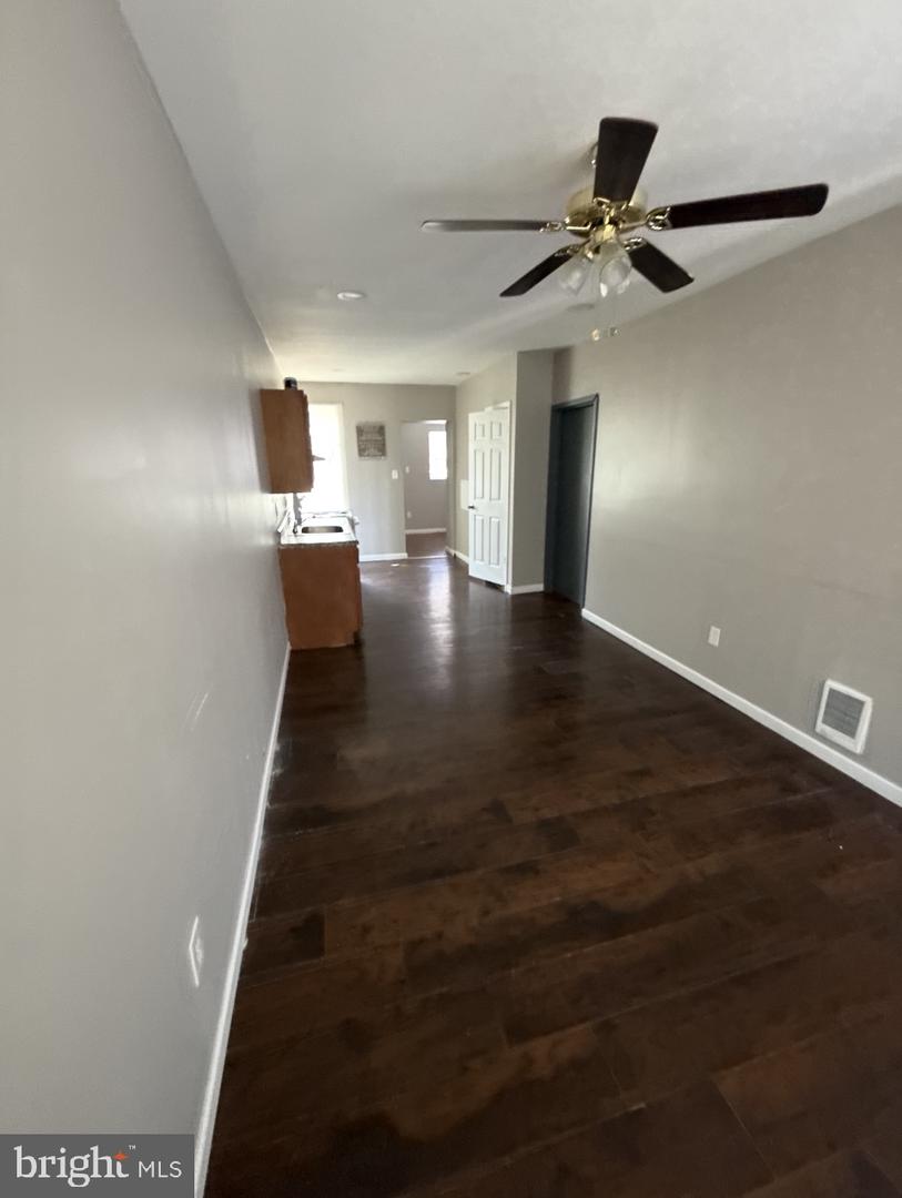 1854 Clarence St Property Photo 2