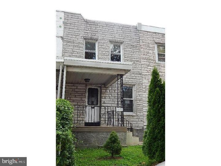 6129 VANDIKE ST Property Photo 1