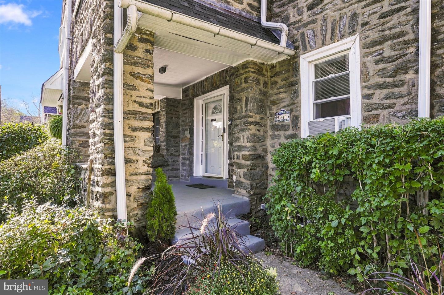 341 GLEN ECHO RD Property Photo 1