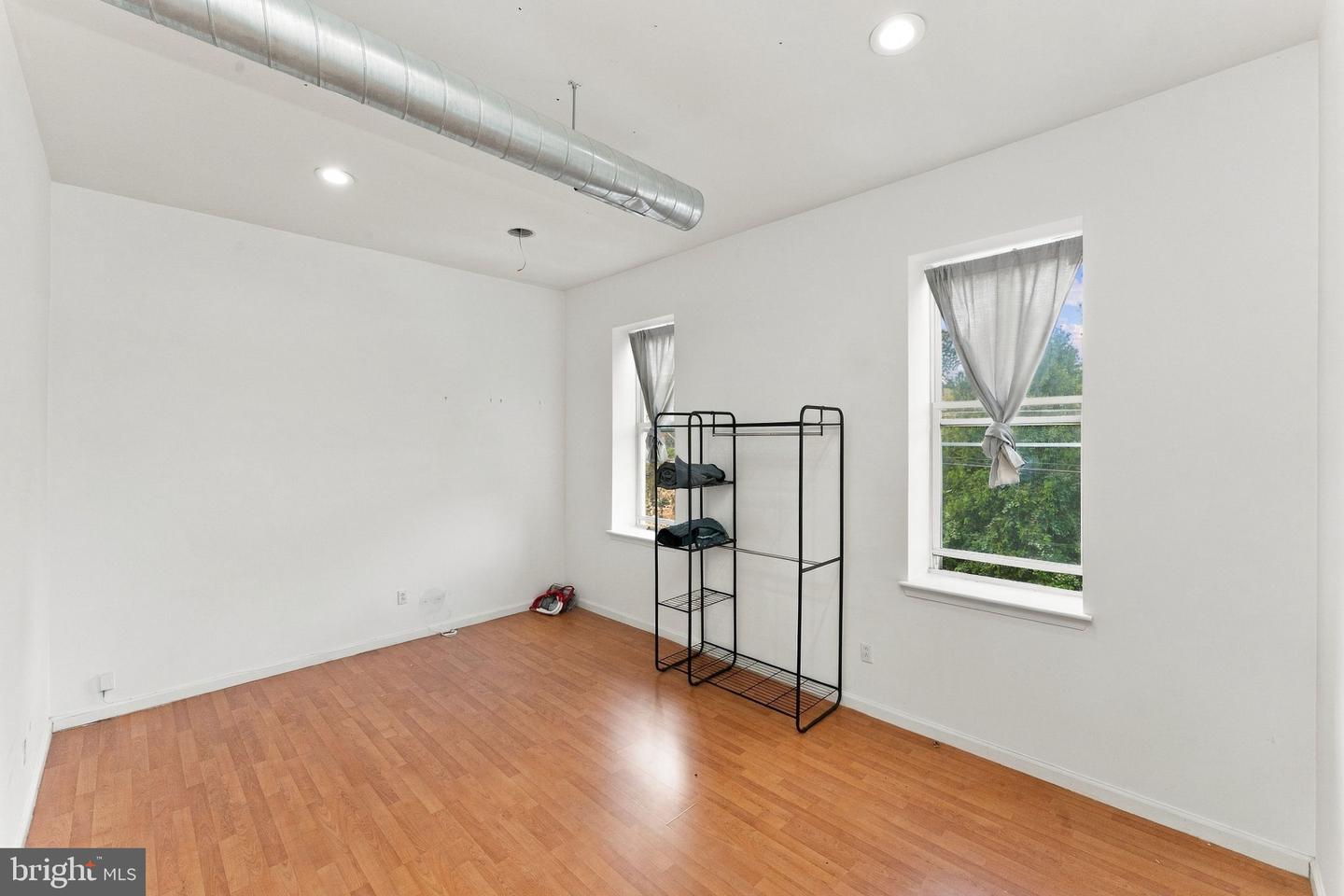1305 N 15th St #d Property Photo 4