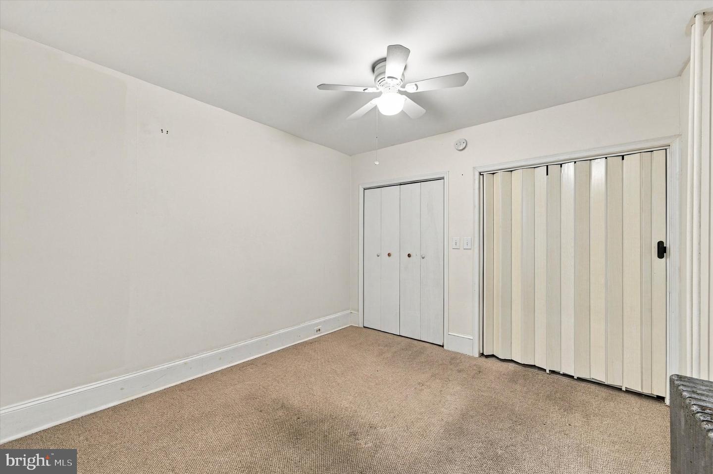 1127 Green St Property Photo 17