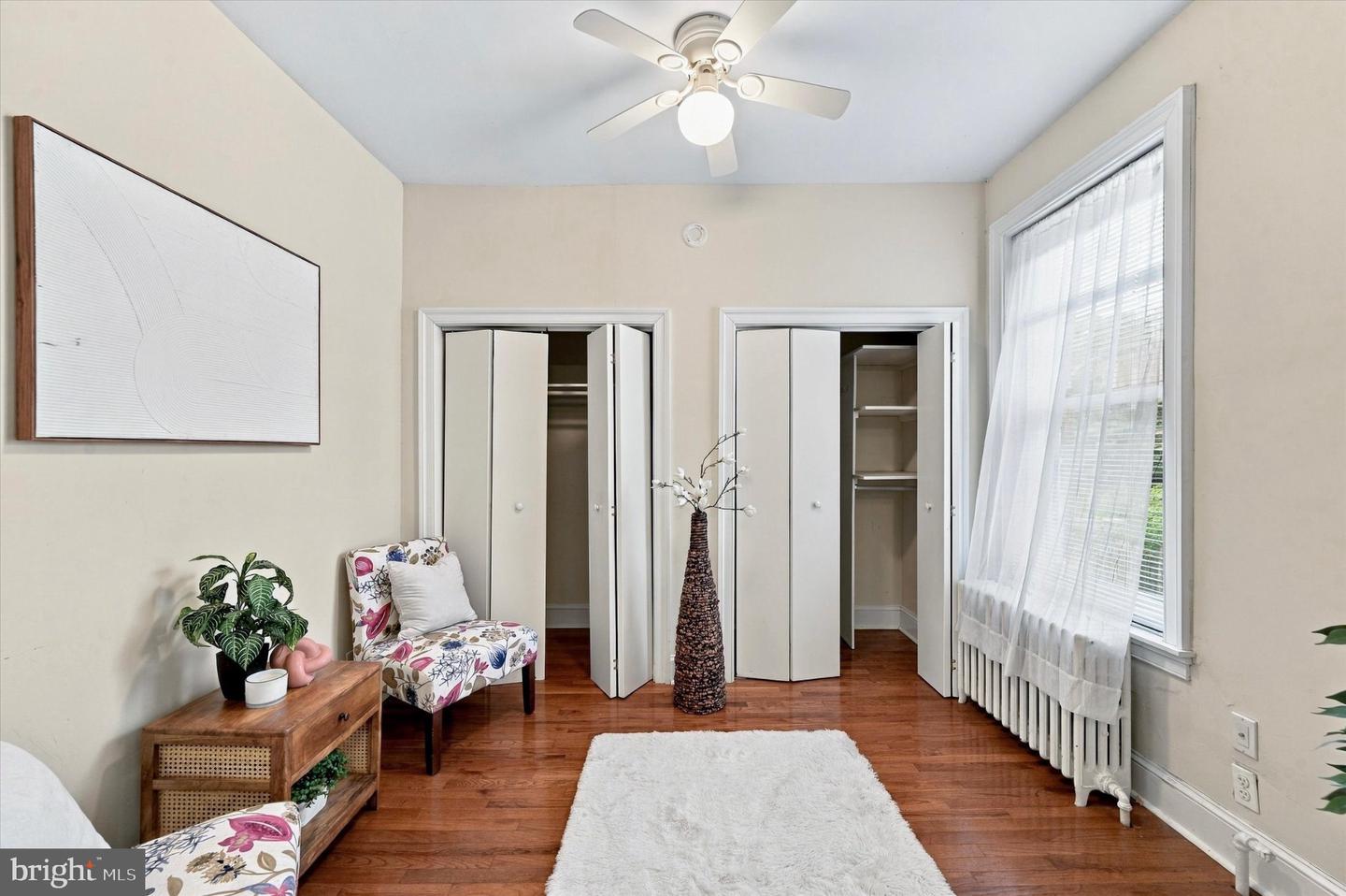 1127 Green St Property Photo 21