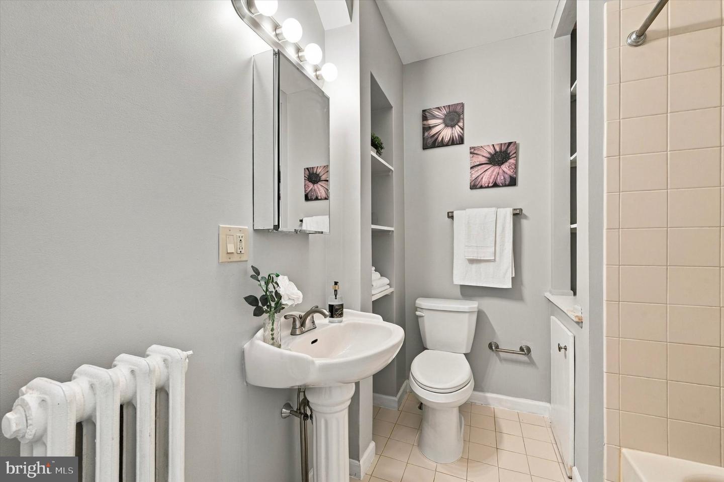 1127 Green St Property Photo 22