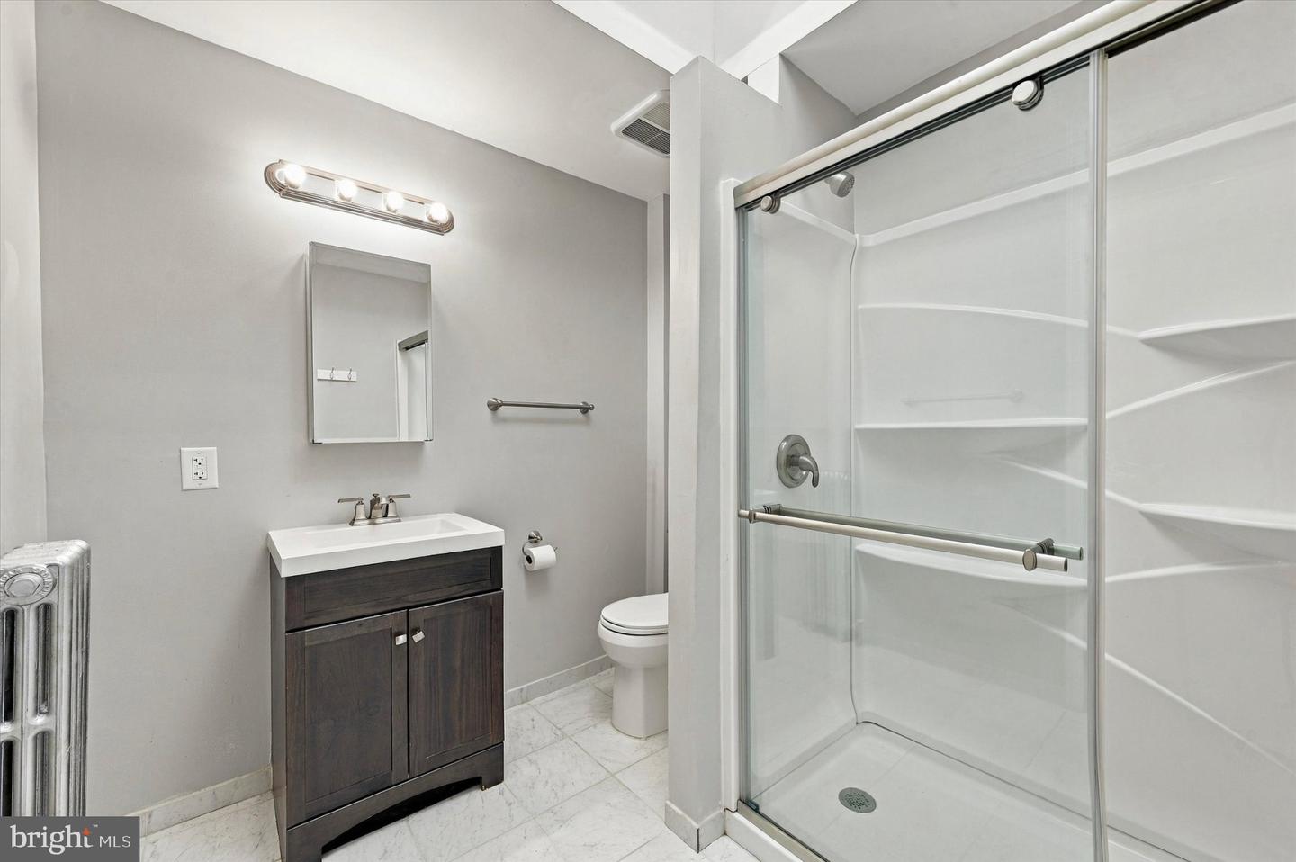 1127 Green St Property Photo 27