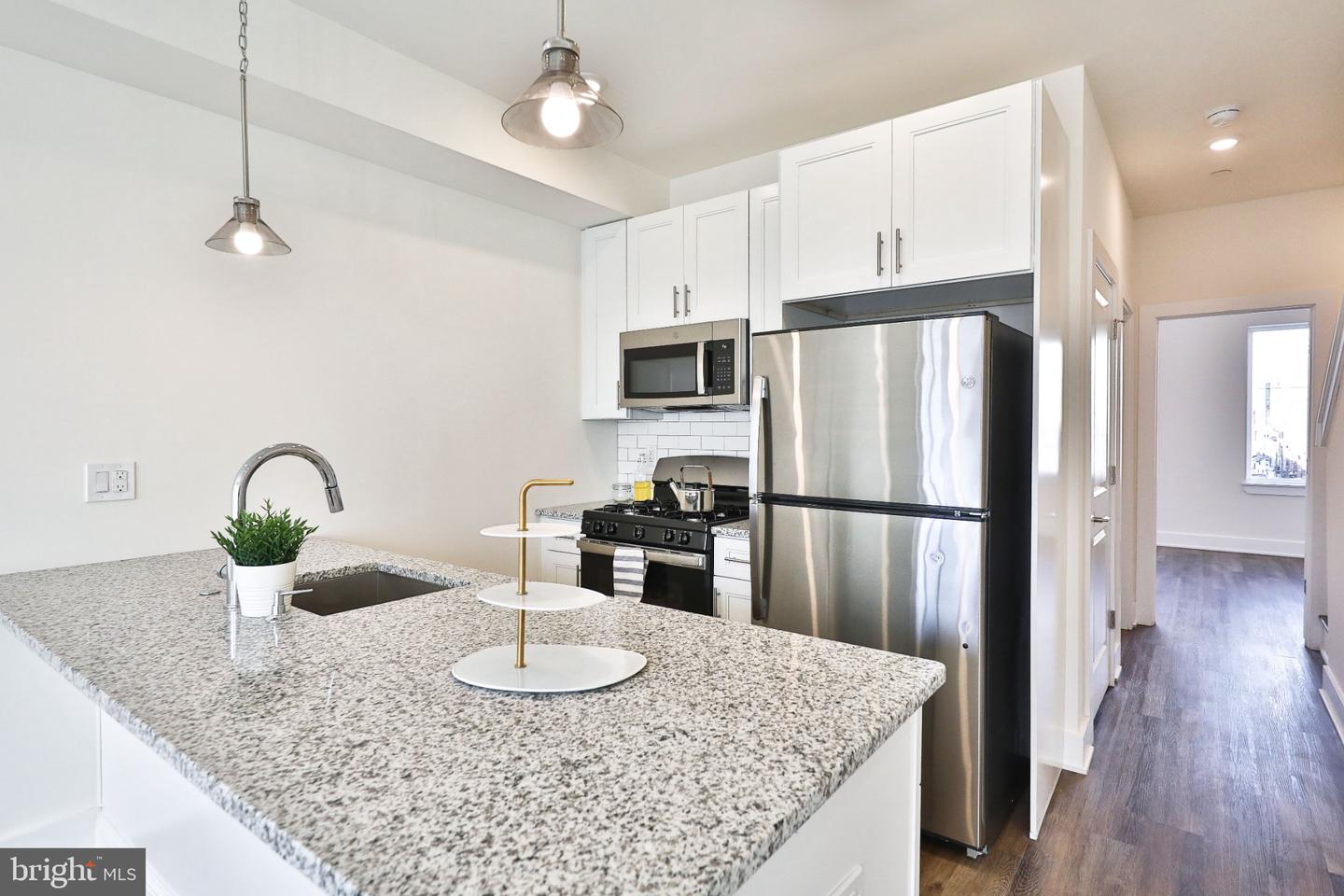 1709 S 4th St #a2 Property Photo 4